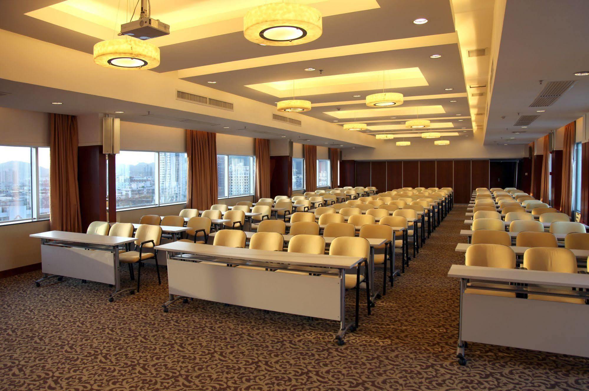 Mandarin Hotel Guangzhou Exterior foto